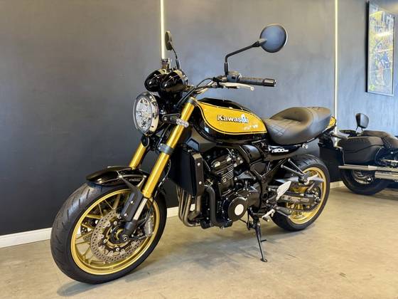 KAWASAKI Z900RS R EDITION 